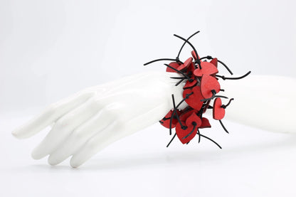 Jianhui Wooden Hearts Bracelet