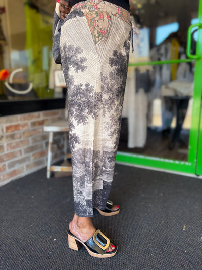 Still I Rise Pants - Essential Elements Chicago