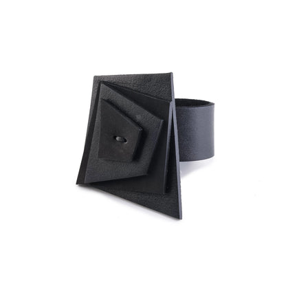 The Dark Enchanting Leaf Bracelet - Essential Elements Chicago