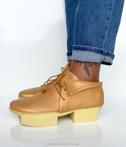 Trippen Flutter, Gold - Essential Elements Chicago