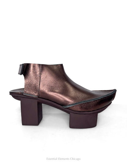 Trippen Simoon Mule, Copper - Essential Elements Chicago