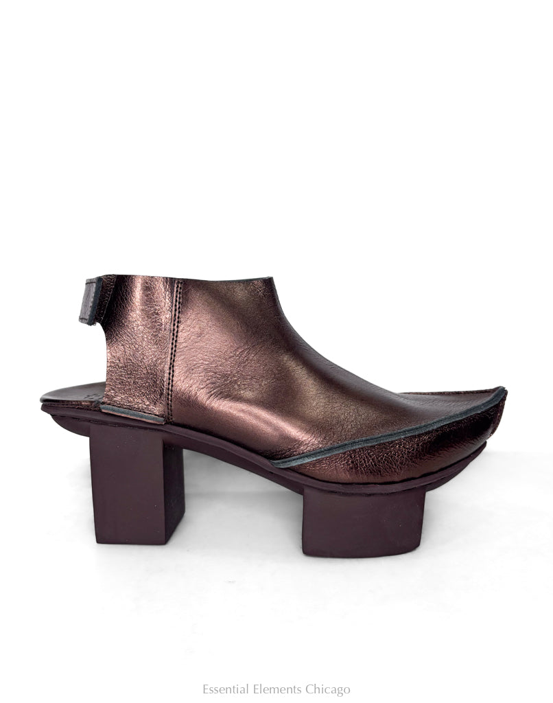 Trippen Simoon Mule, Copper - Essential Elements Chicago