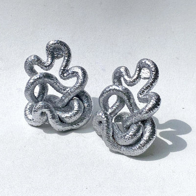 XOXO Twisted Intentions Earrings